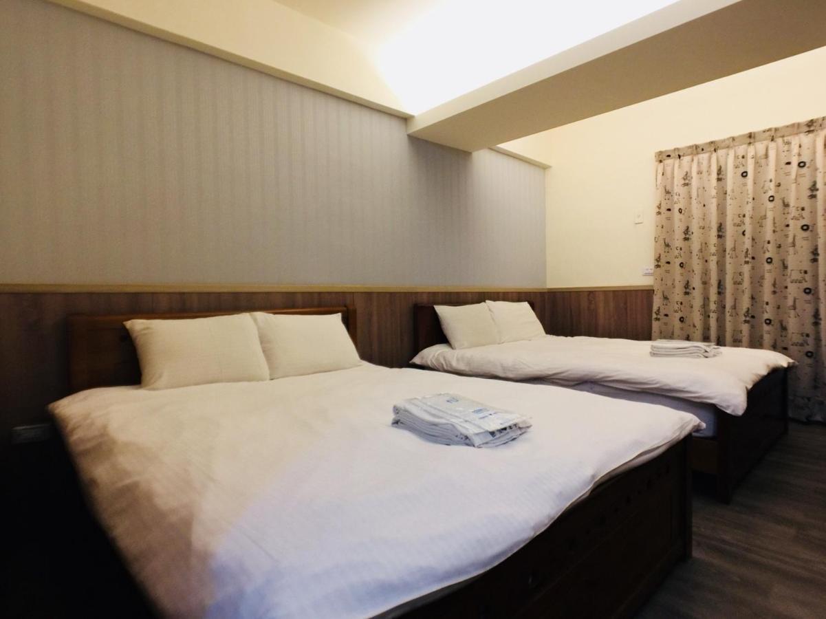 Love Feng Jia Apartment Hotel Тайчжун Екстер'єр фото